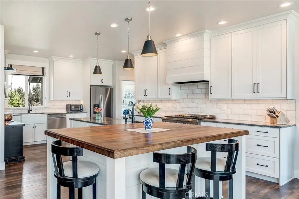 60870 Billadeau Other, CA 97702