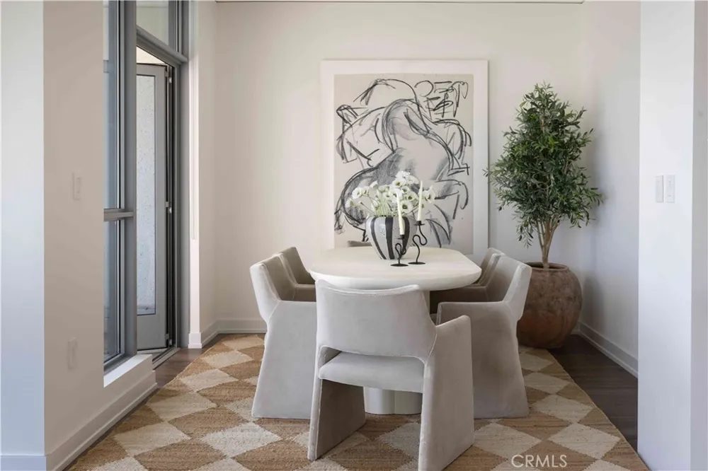 9 MacArthur Place #404 Santa Ana, CA 92707