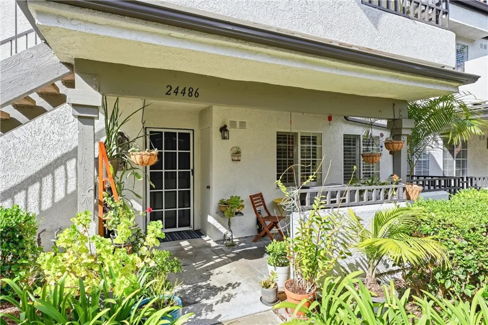 24486 Howes Laguna Niguel, CA 92677