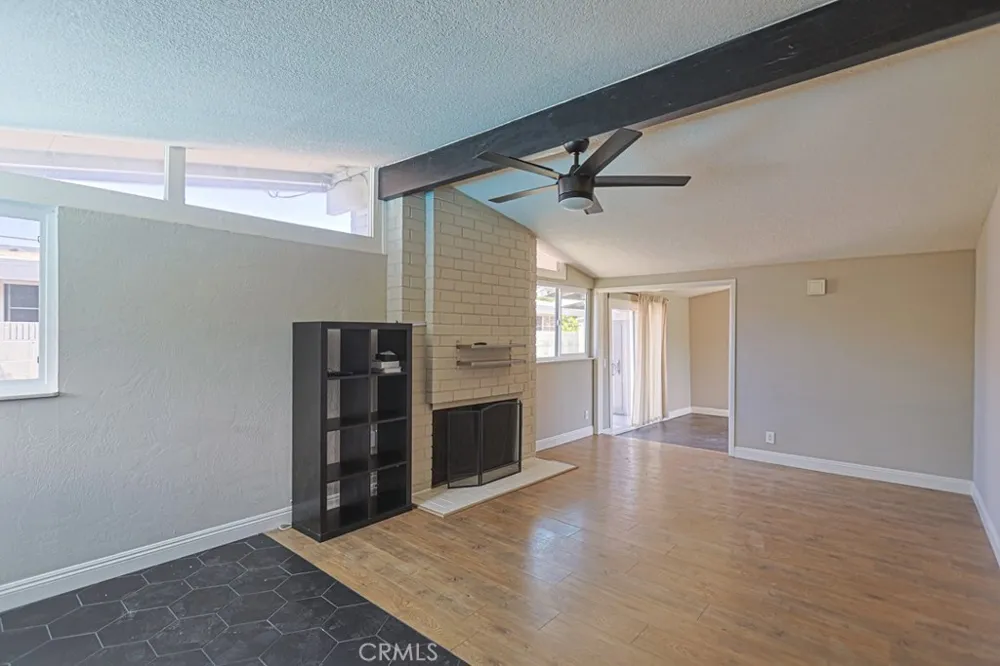 9102 Healey Garden Grove, CA 92841