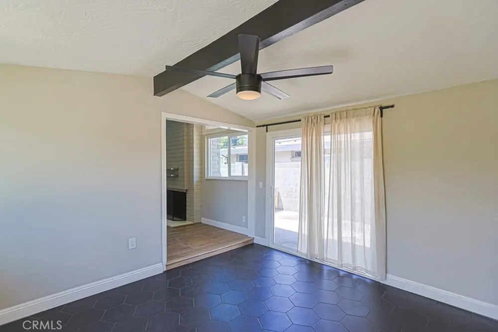 9102 Healey Garden Grove, CA 92841