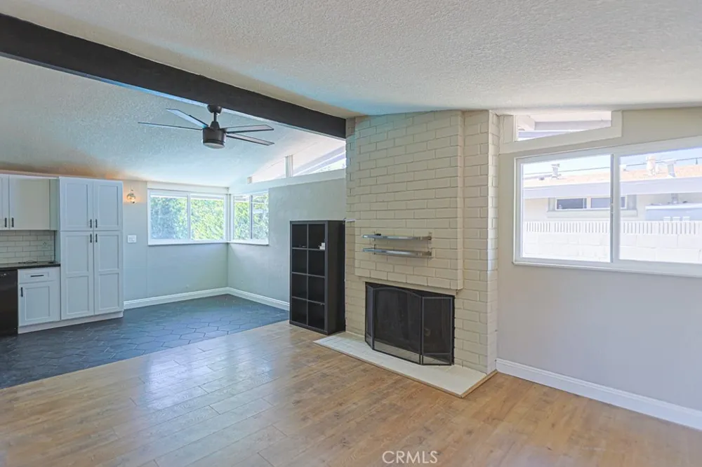 9102 Healey Garden Grove, CA 92841