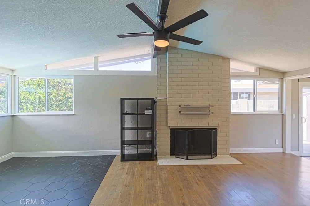 9102 Healey Garden Grove, CA 92841