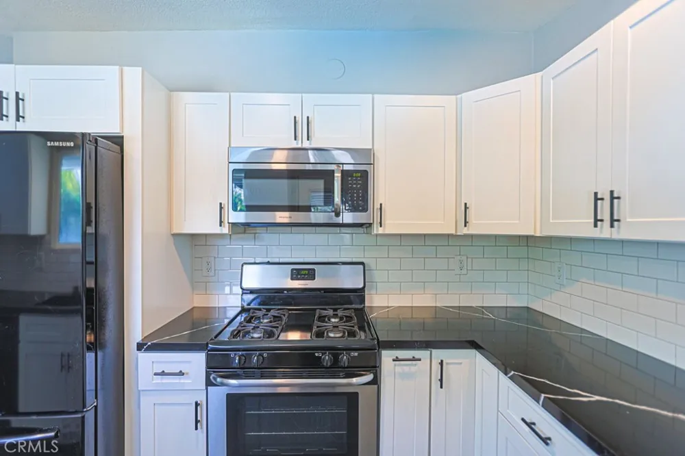 9102 Healey Garden Grove, CA 92841