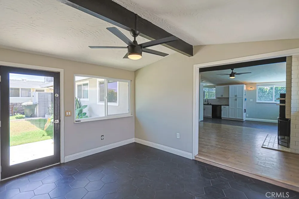9102 Healey Garden Grove, CA 92841