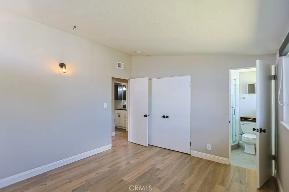 9102 Healey Garden Grove, CA 92841