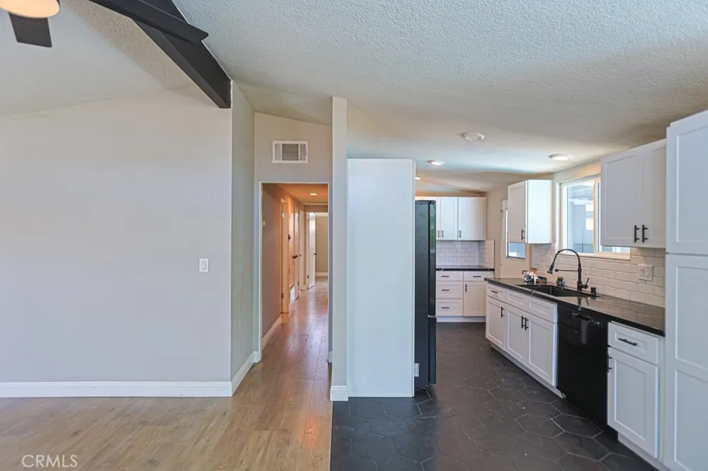 9102 Healey Garden Grove, CA 92841