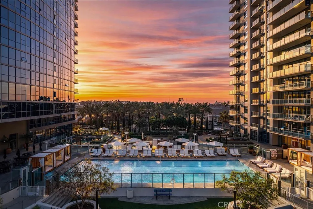 9 MacArthur Place #908 Santa Ana, CA 92707