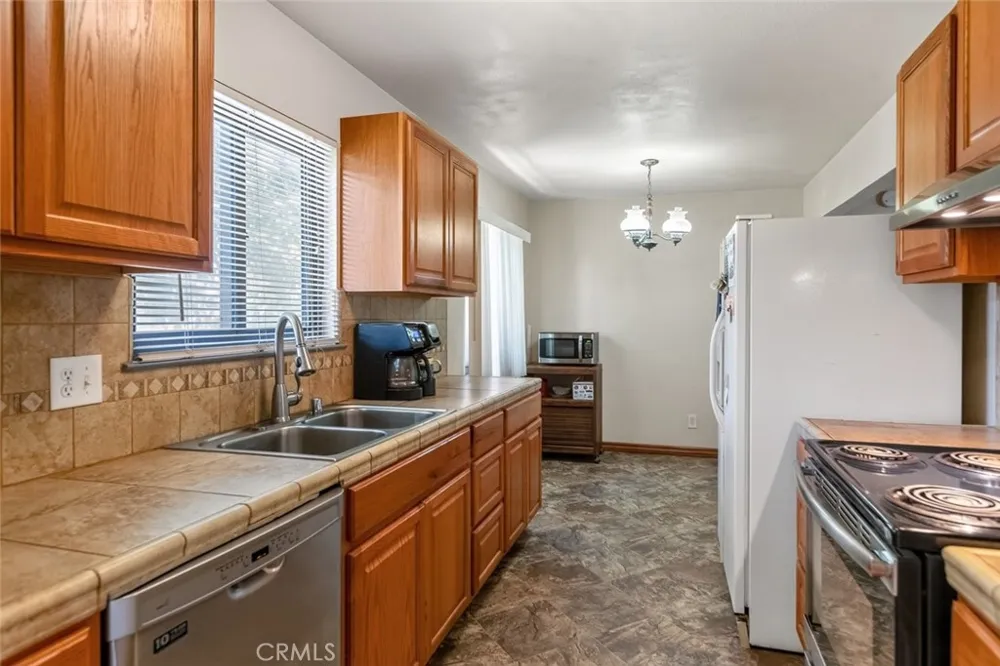 2906 3rd Biggs, CA 95917