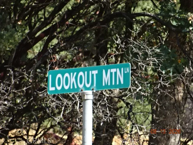 Lookout Mountain Oak Run, CA 96069