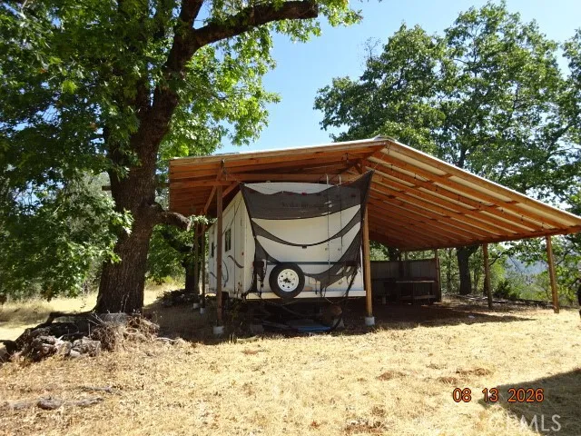 Lookout Mountain Oak Run, CA 96069