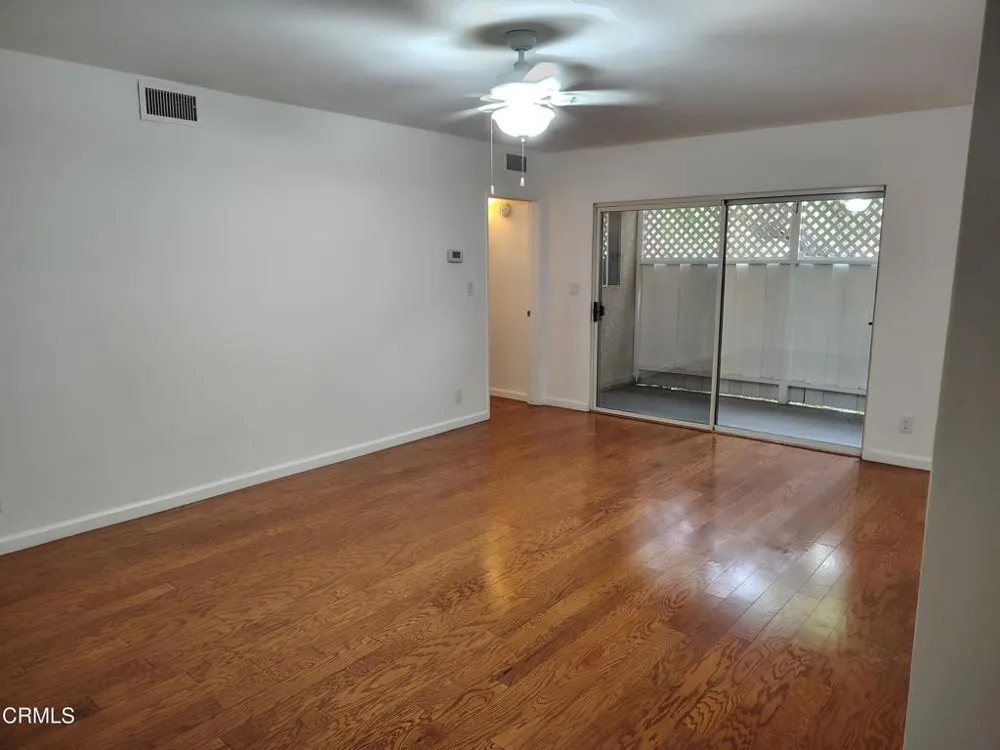18307 Burbank #51 Tarzana, CA 91356