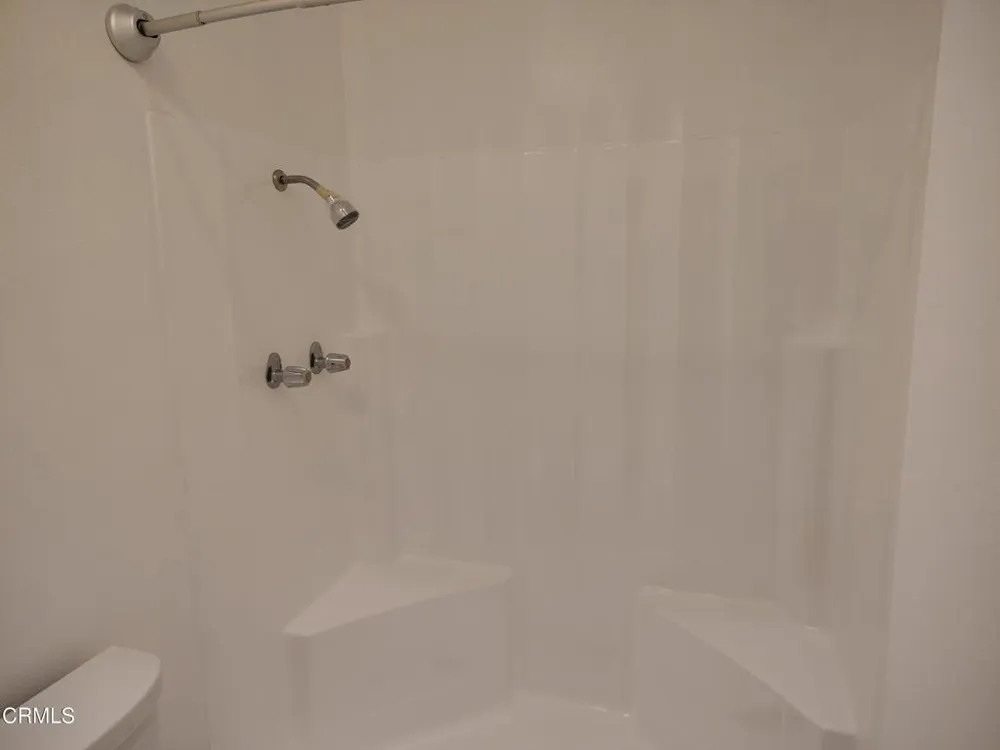 18307 Burbank #51 Tarzana, CA 91356