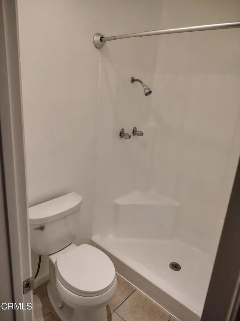 18307 Burbank #51 Tarzana, CA 91356