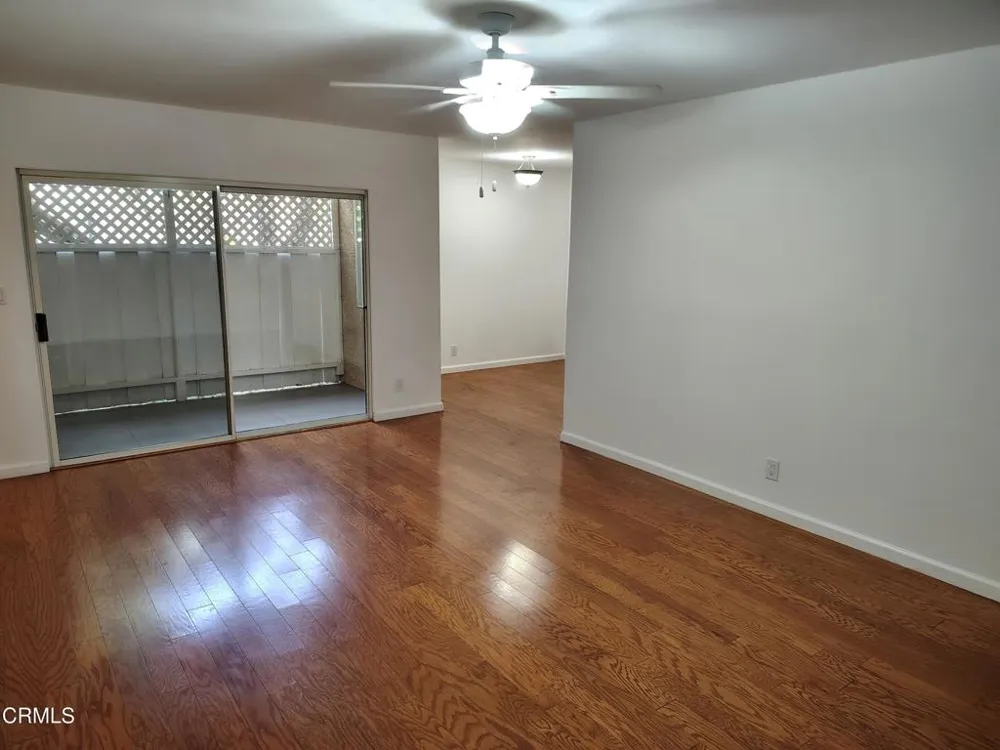 18307 Burbank #51 Tarzana, CA 91356