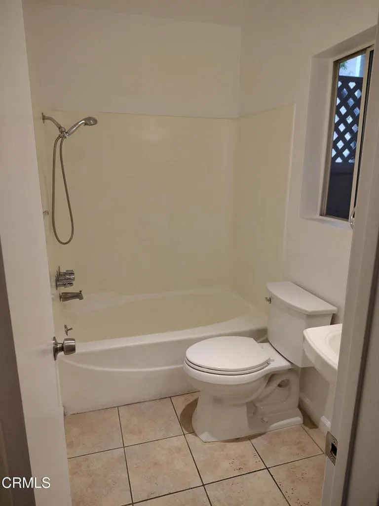 18307 Burbank #51 Tarzana, CA 91356