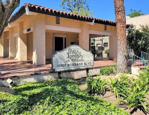 18307 Burbank #51