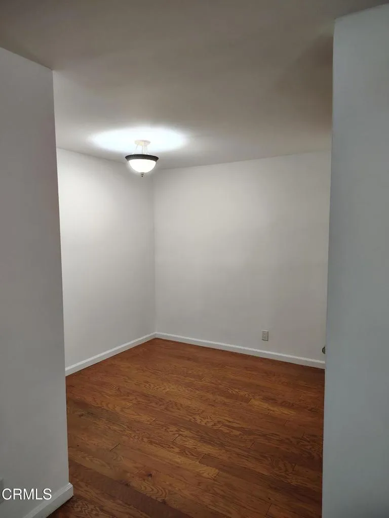 18307 Burbank #51 Tarzana, CA 91356