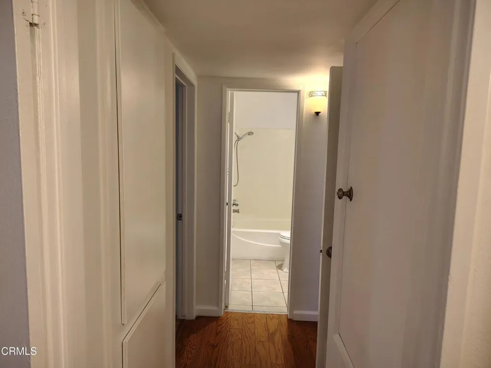18307 Burbank #51 Tarzana, CA 91356