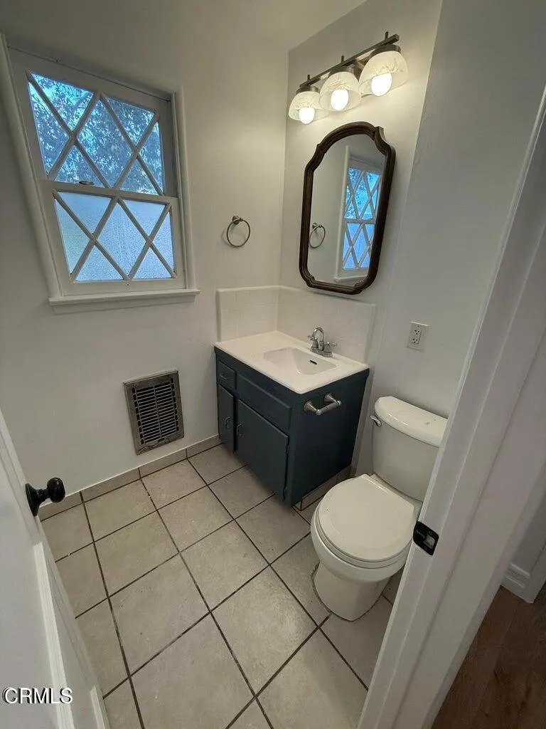 2010 Verdugo Boulevard #1 Glendale, CA 91208