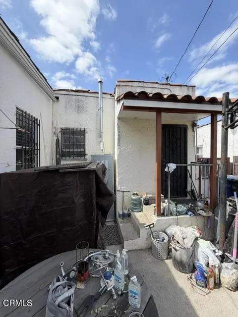 2921 Illinois Avenue South Gate, CA 90280