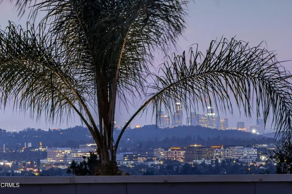 2210 Kinneloa Canyon Road Pasadena, CA 91107