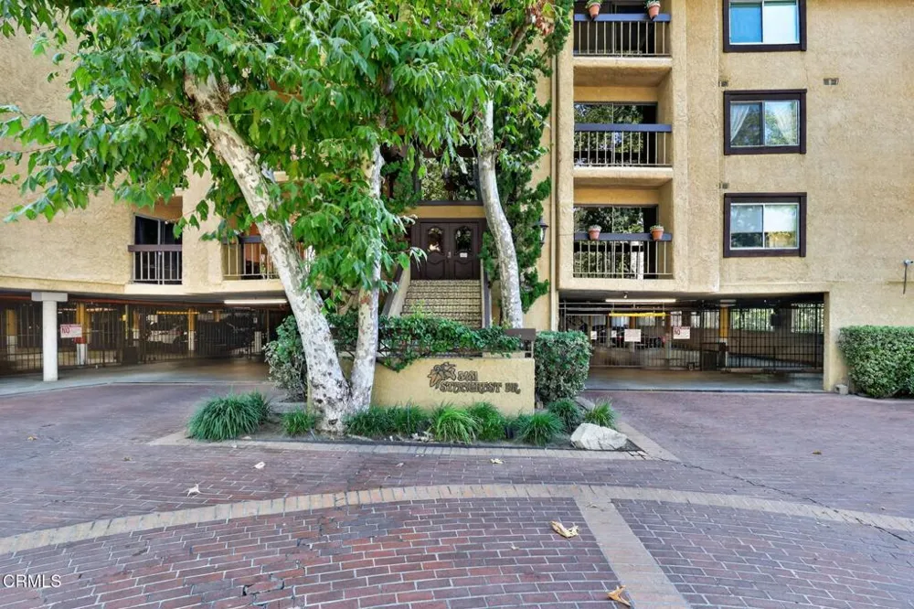 3481 Stancrest Drive #126 Glendale, CA 91208