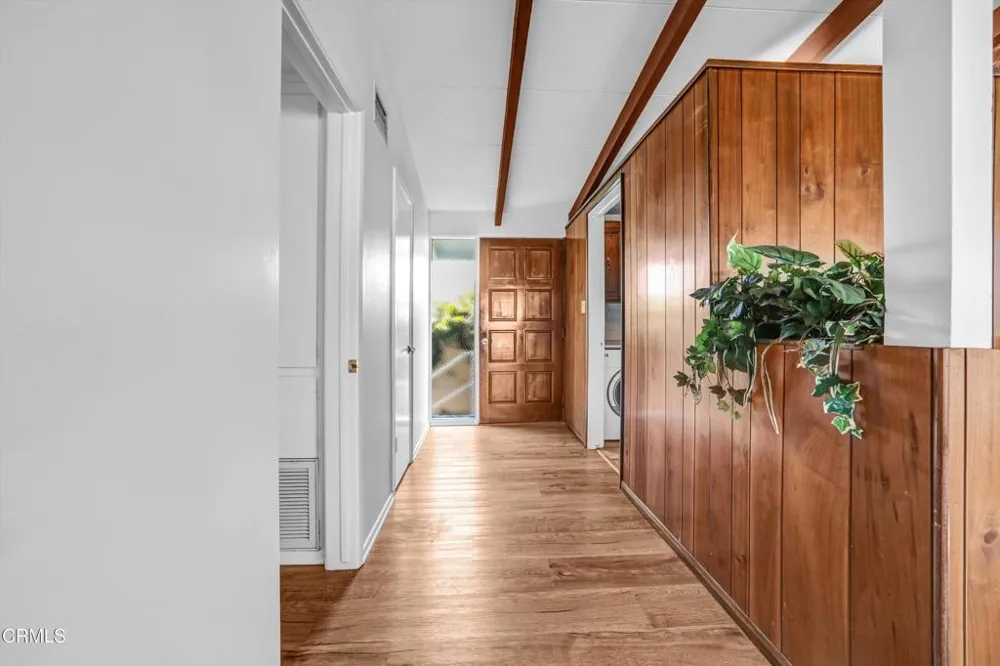 9801 Pali Avenue Tujunga, CA 91042