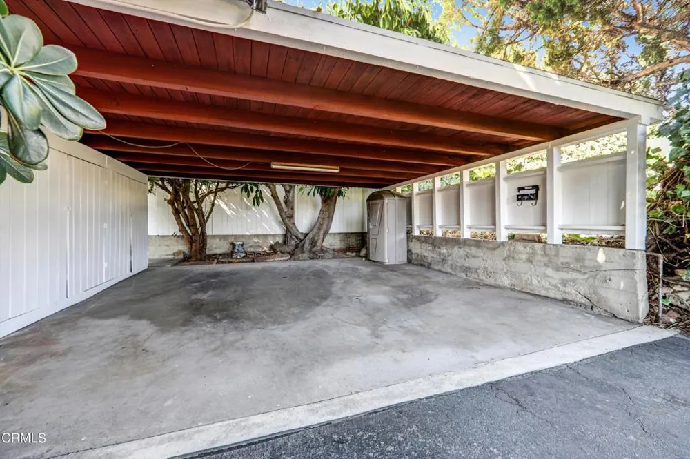 9801 Pali Avenue Tujunga, CA 91042