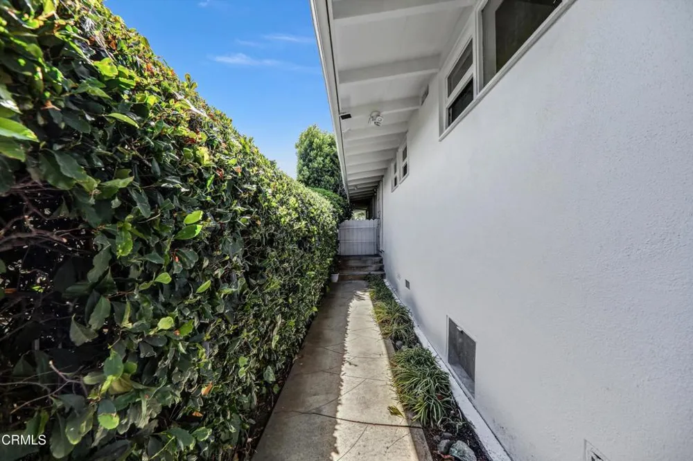 9801 Pali Avenue Tujunga, CA 91042