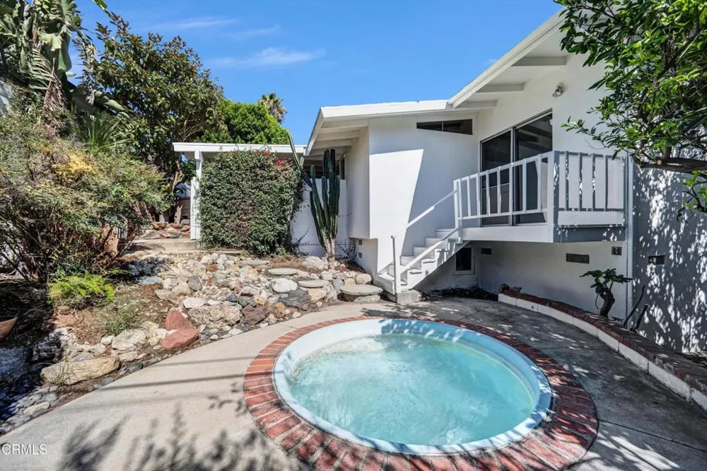 9801 Pali Avenue Tujunga, CA 91042