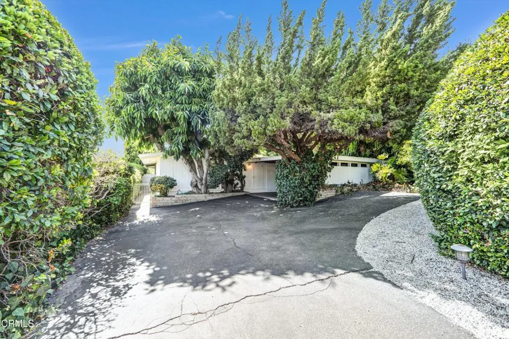9801 Pali Avenue Tujunga, CA 91042