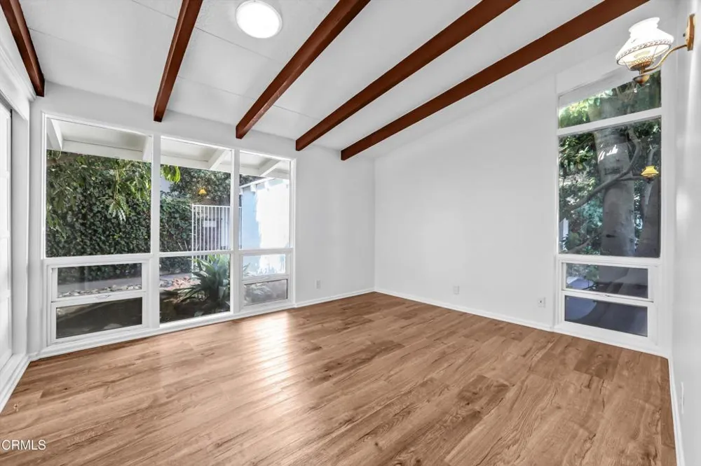 9801 Pali Avenue Tujunga, CA 91042