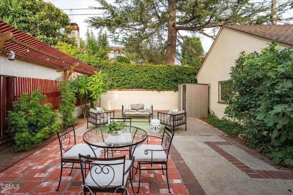 1226 Carmen Drive Glendale, CA 91207