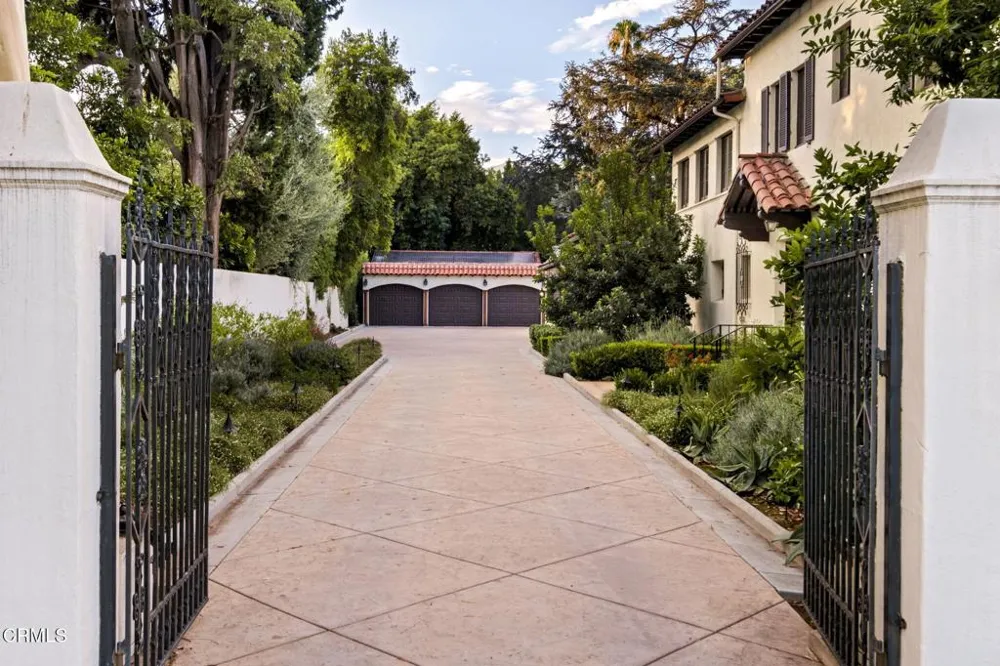 1905 Lombardy Road San Marino, CA 91108