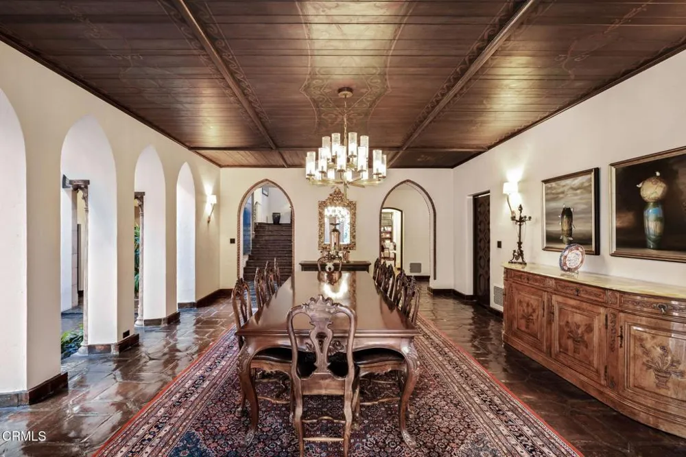 1905 Lombardy Road San Marino, CA 91108
