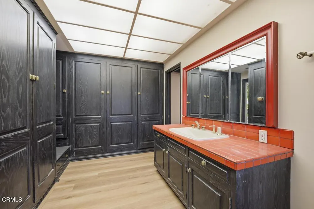 568 Los Arboles Lane San Marino, CA 91108