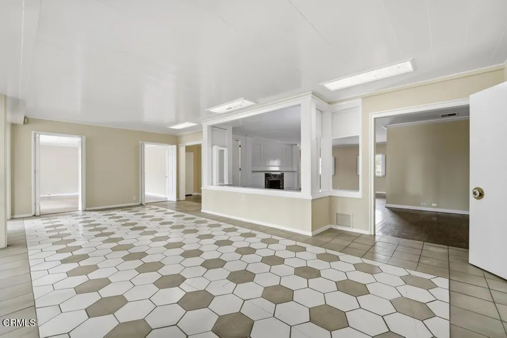 568 Los Arboles Lane San Marino, CA 91108