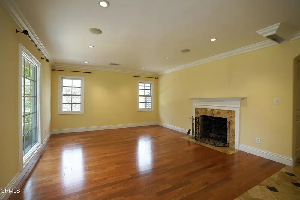 2340 Brigden Road Pasadena, CA 91104