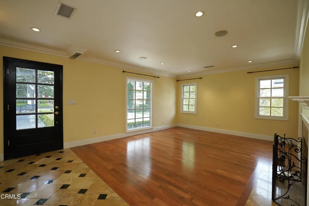 2340 Brigden Road Pasadena, CA 91104