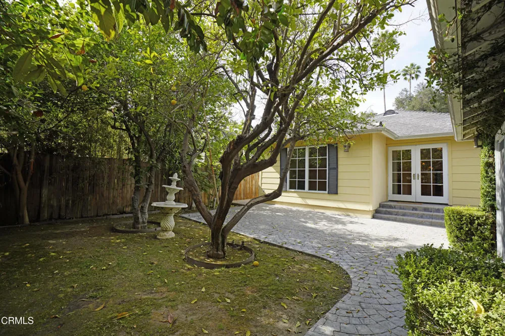 2340 Brigden Road Pasadena, CA 91104