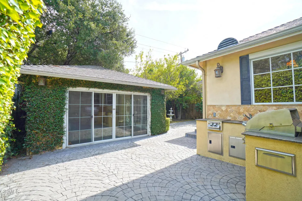2340 Brigden Road Pasadena, CA 91104