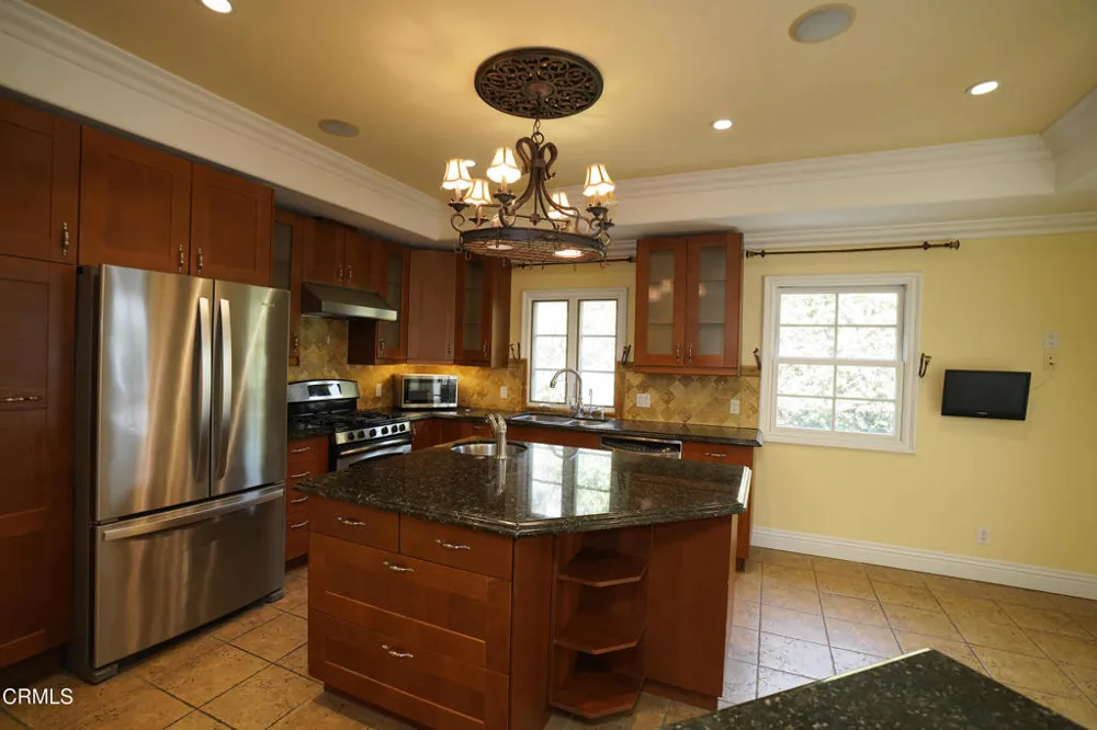 2340 Brigden Road Pasadena, CA 91104