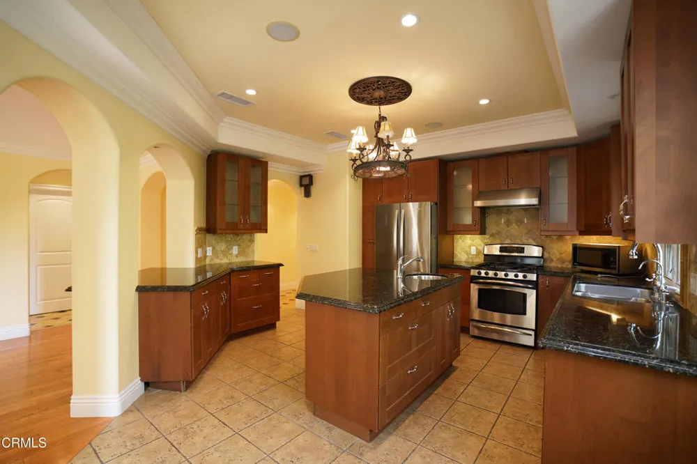 2340 Brigden Road Pasadena, CA 91104