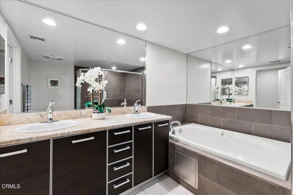1353 Fuller Avenue #204 Los Angeles, CA 90046