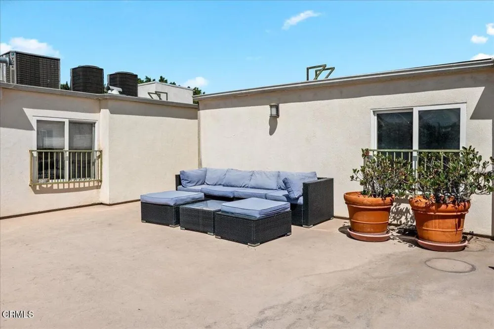 1353 Fuller Avenue #204 Los Angeles, CA 90046