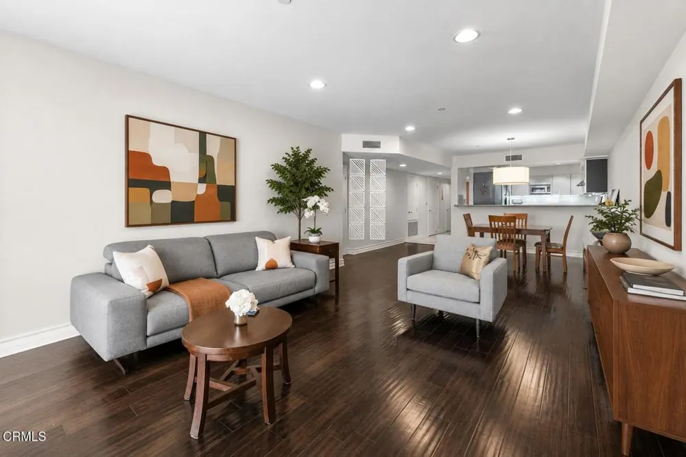 1353 Fuller Avenue #204 Los Angeles, CA 90046