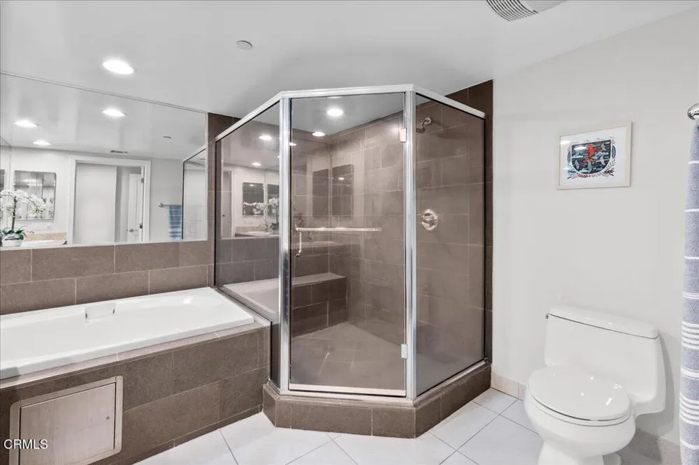 1353 Fuller Avenue #204 Los Angeles, CA 90046
