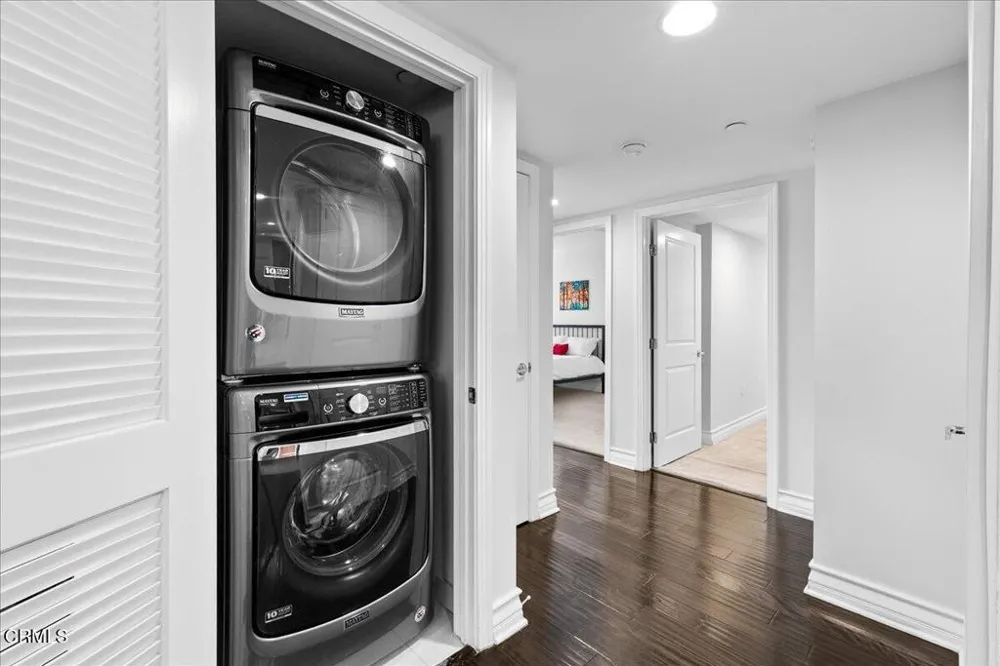1353 Fuller Avenue #204 Los Angeles, CA 90046