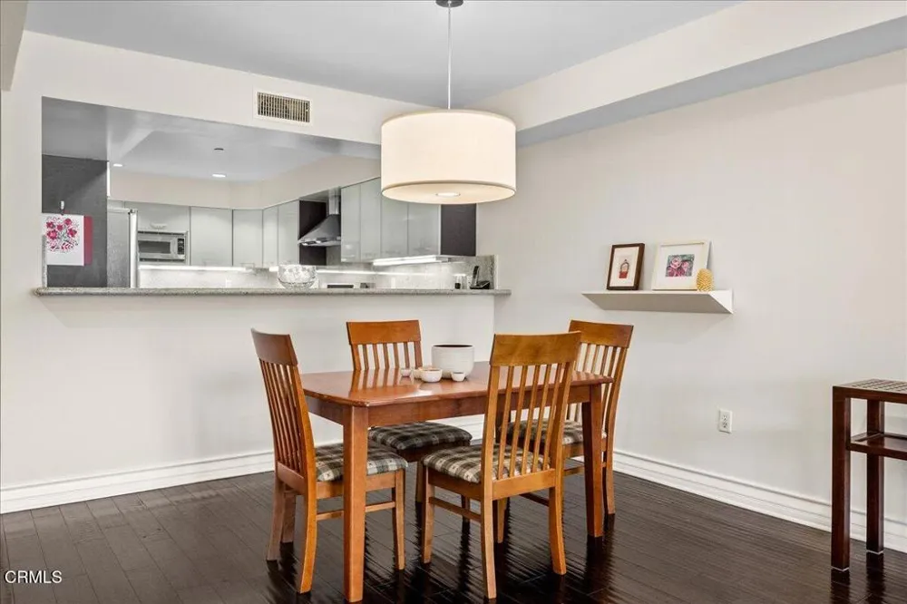 1353 Fuller Avenue #204 Los Angeles, CA 90046